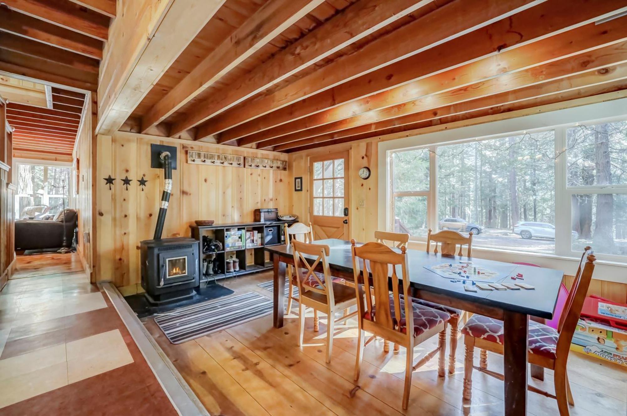 Spacious Classic Cabin Retreat- Near Lassen Mill Creek Exterior photo