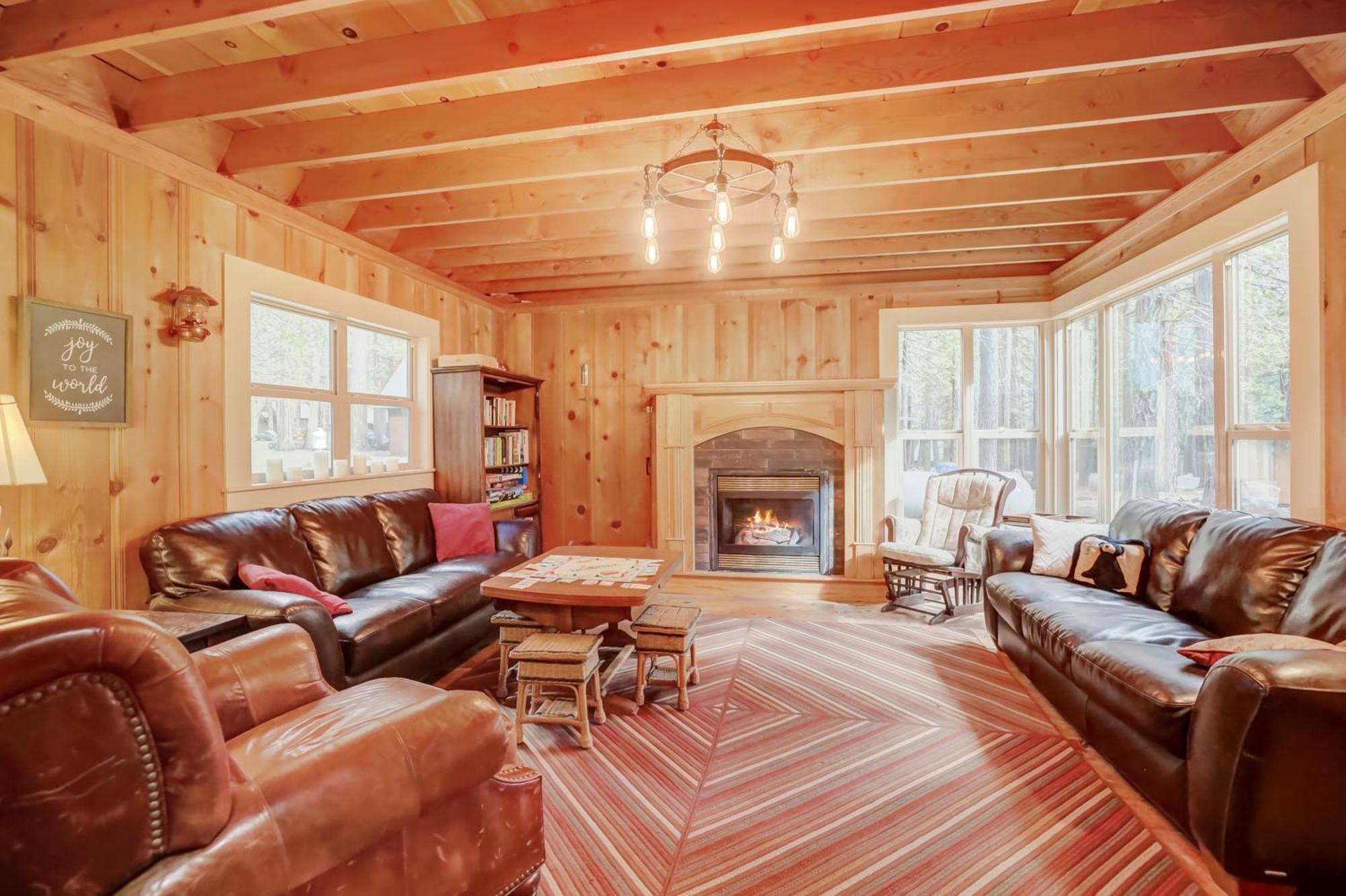 Spacious Classic Cabin Retreat- Near Lassen Mill Creek Exterior photo