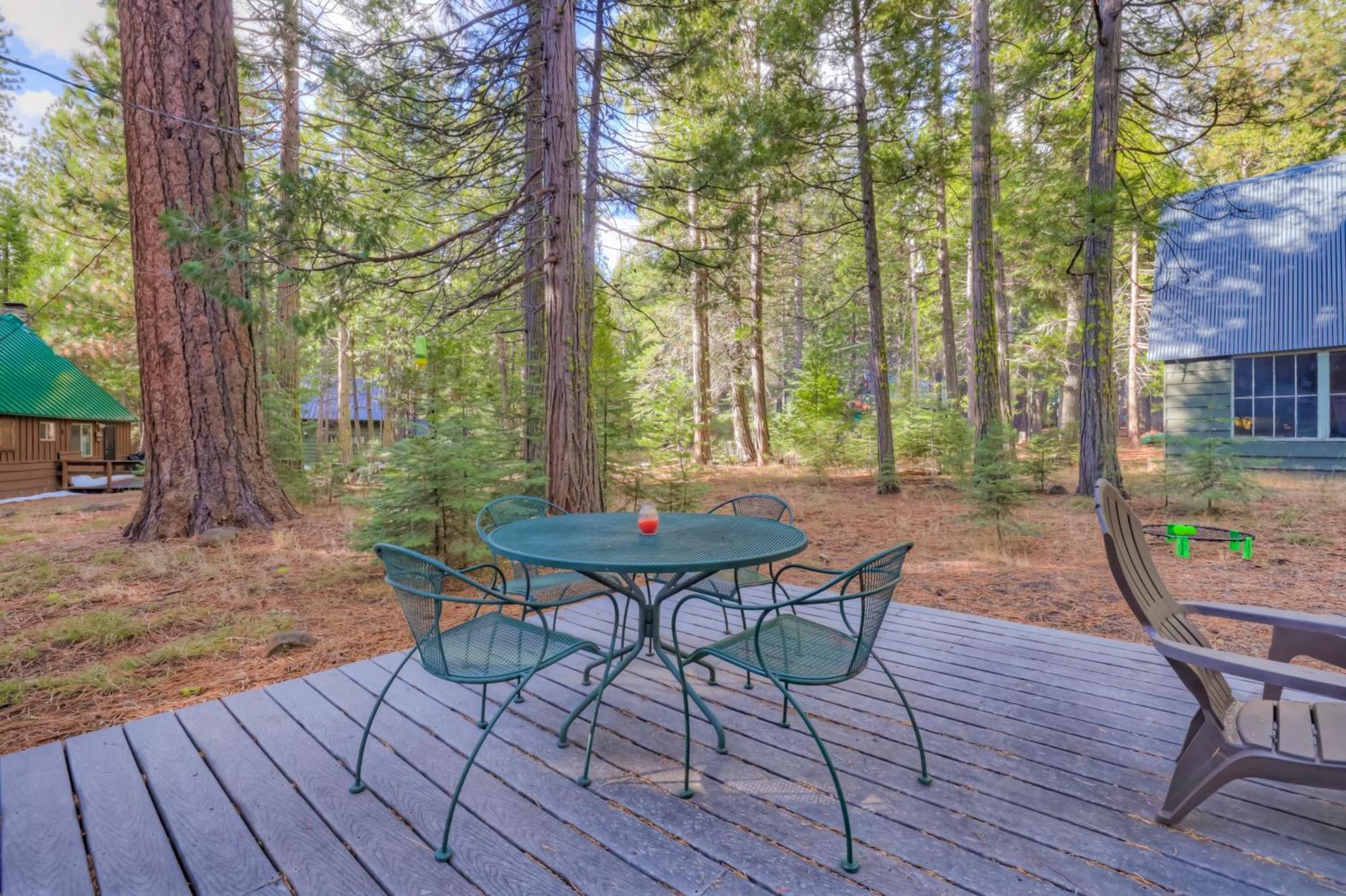 Spacious Classic Cabin Retreat- Near Lassen Mill Creek Exterior photo